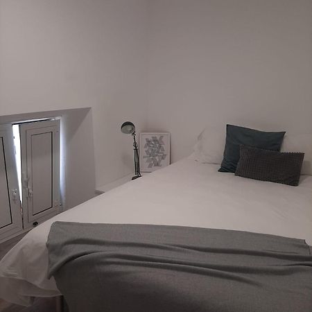 Tia Anica House I - Apartment With Terrace In Central Fuseta Beach Village Luaran gambar