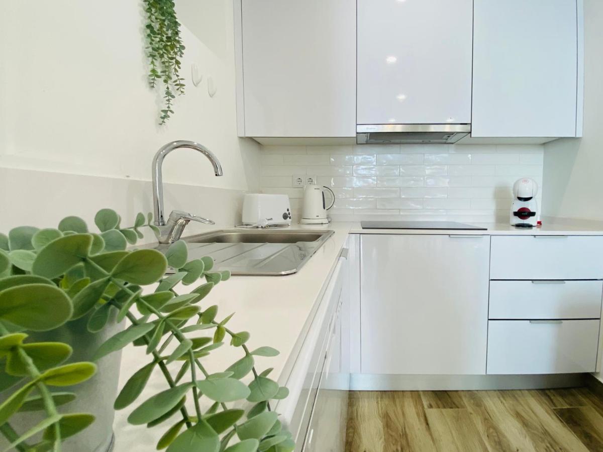 Tia Anica House I - Apartment With Terrace In Central Fuseta Beach Village Luaran gambar