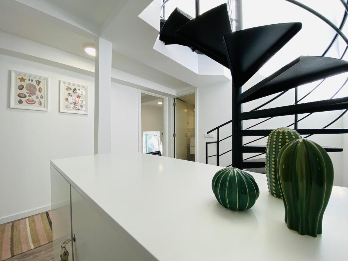 Tia Anica House I - Apartment With Terrace In Central Fuseta Beach Village Luaran gambar